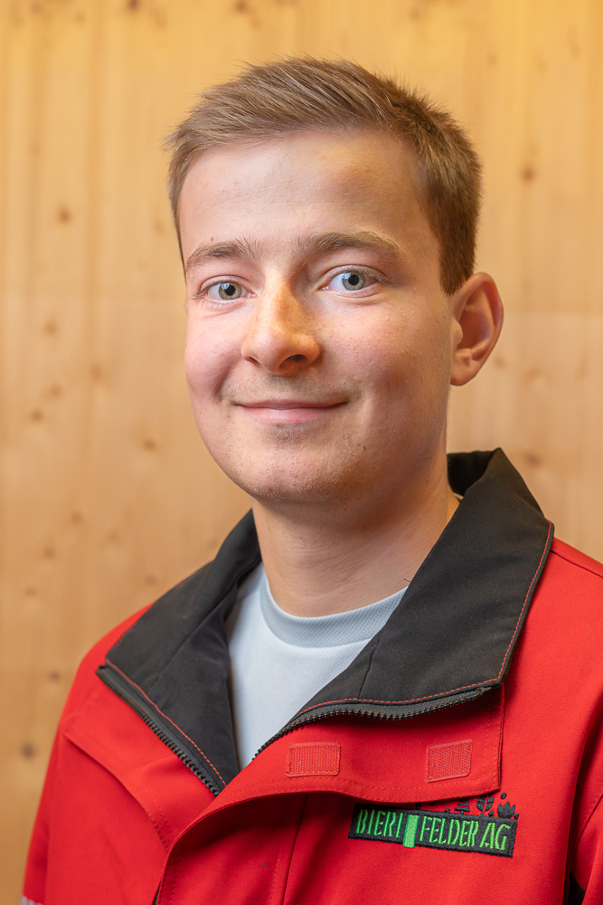 DSC09221 Portrait Tobias Birrer Web